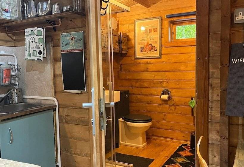 Retro Private Lodge With Hot Tub Nr Dartmoor