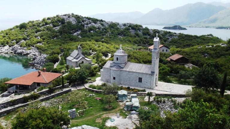 تختخواب و صبحانه Ethno House Osobak