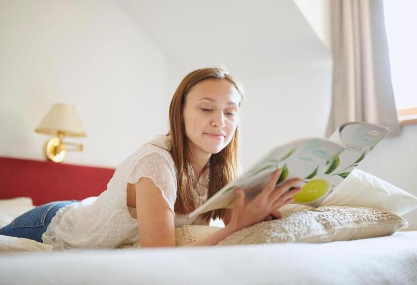 호텔 Der Klostertalerhof