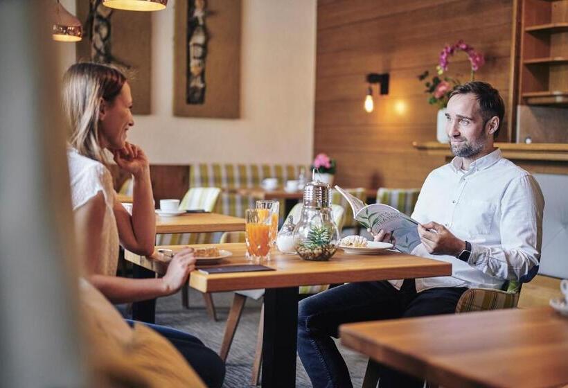 호텔 Der Klostertalerhof