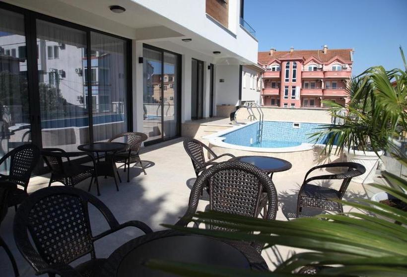 هتل Premium Berlin With Pool