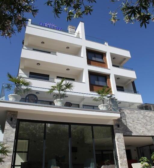 هتل Premium Berlin With Pool