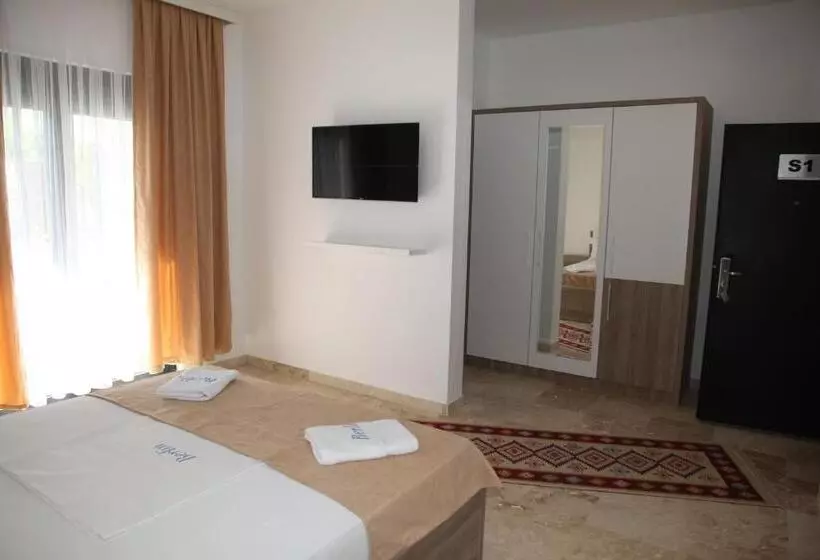 هتل Premium Berlin With Pool