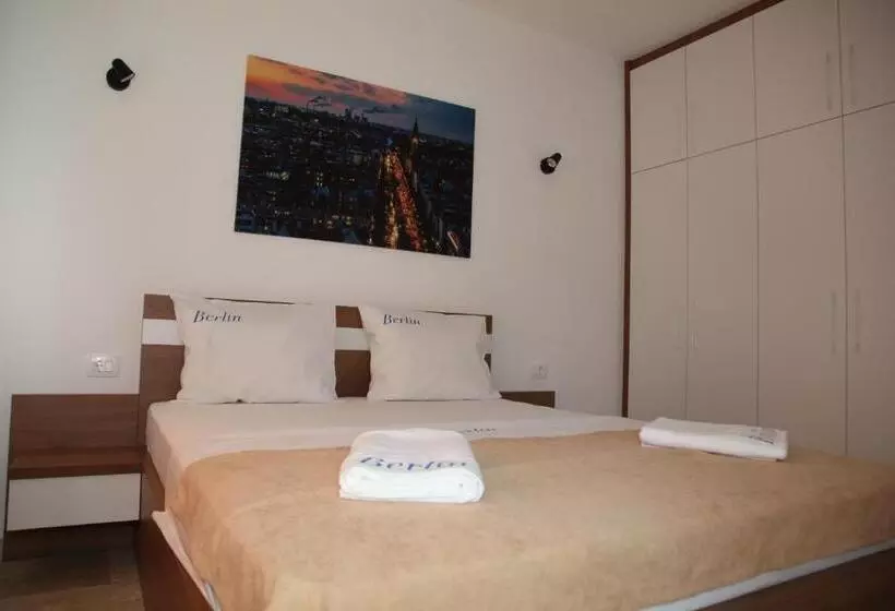 هتل Premium Berlin With Pool