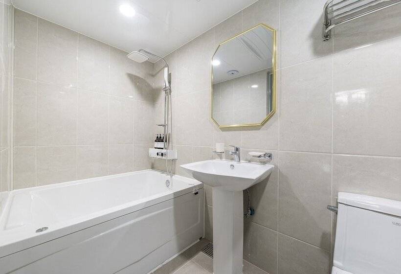 فندق على الطريق Uijeongbu G