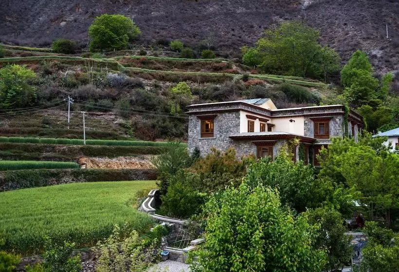 Majatalo Songtsam Benzilan