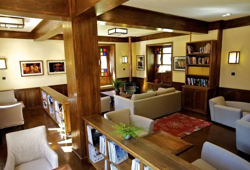 Majatalo Songtsam Benzilan