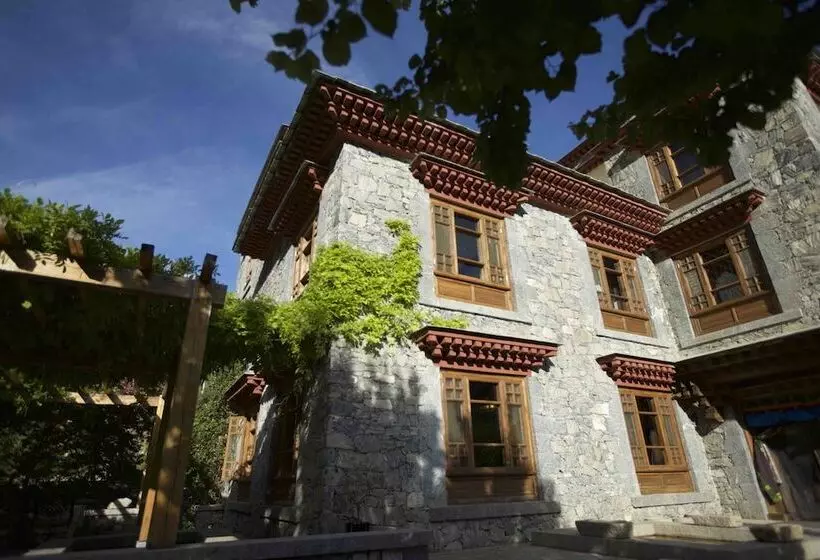 Majatalo Songtsam Benzilan