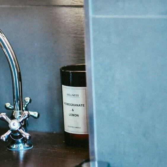 Bed and Breakfast The Enlightened House Luxury Suites