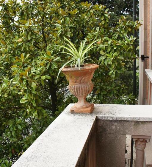 تختخواب و صبحانه Villa Magnolia Park