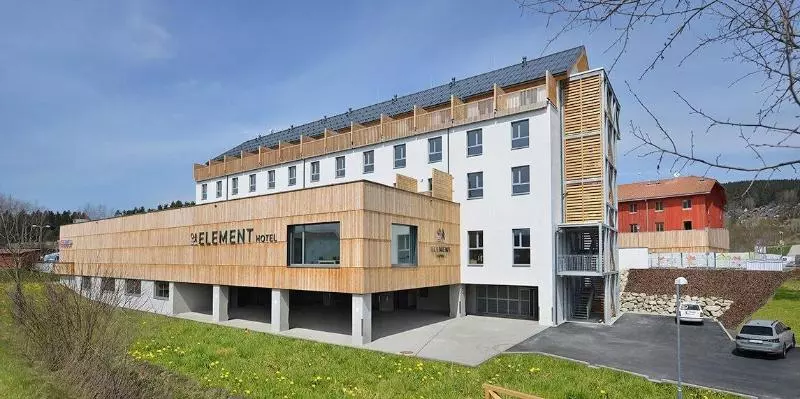 ホテル Element