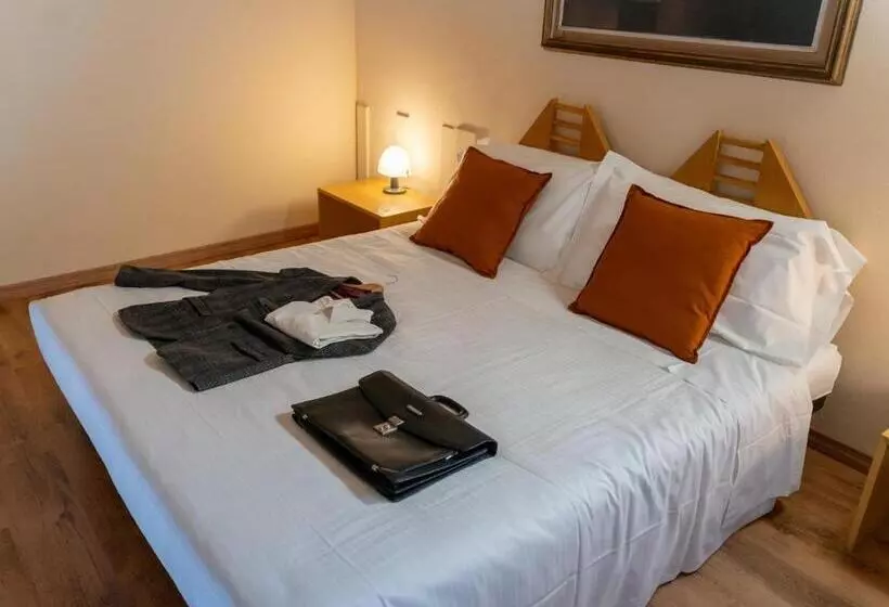 Hotelli New Genziana