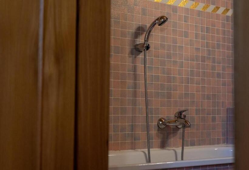 בית מלון כפרי New Genziana