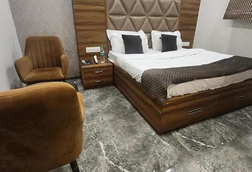 هتل Fabexpress Royal Mg