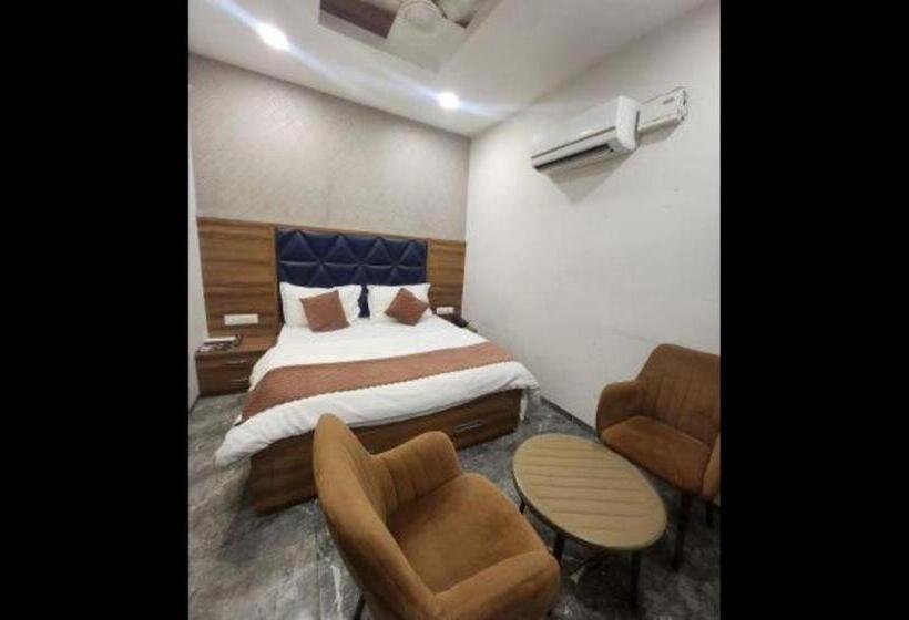 هتل Fabexpress Royal Mg