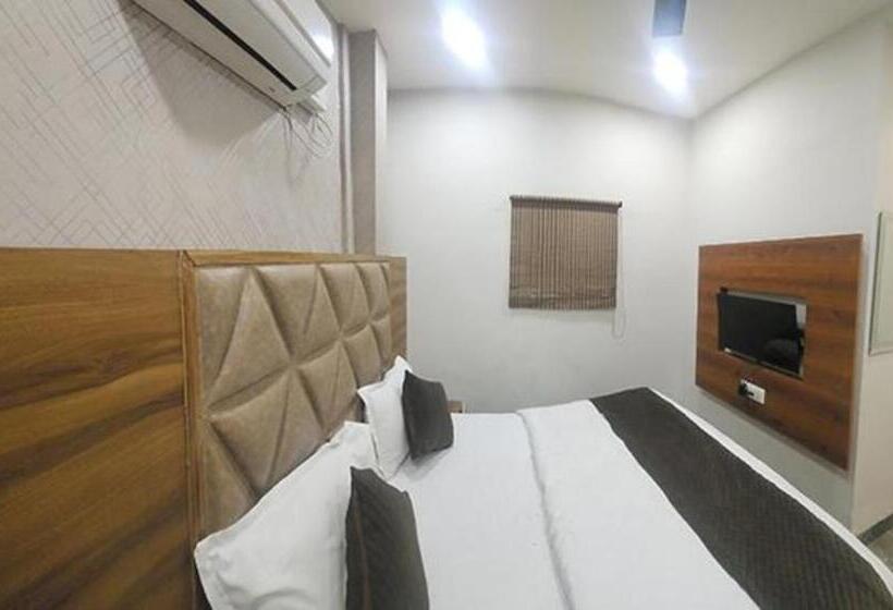 هتل Fabexpress Royal Mg