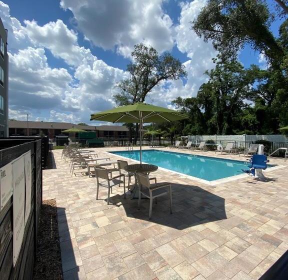 호텔 Wyndham Garden Orlando Airport Free Airport Shuttle