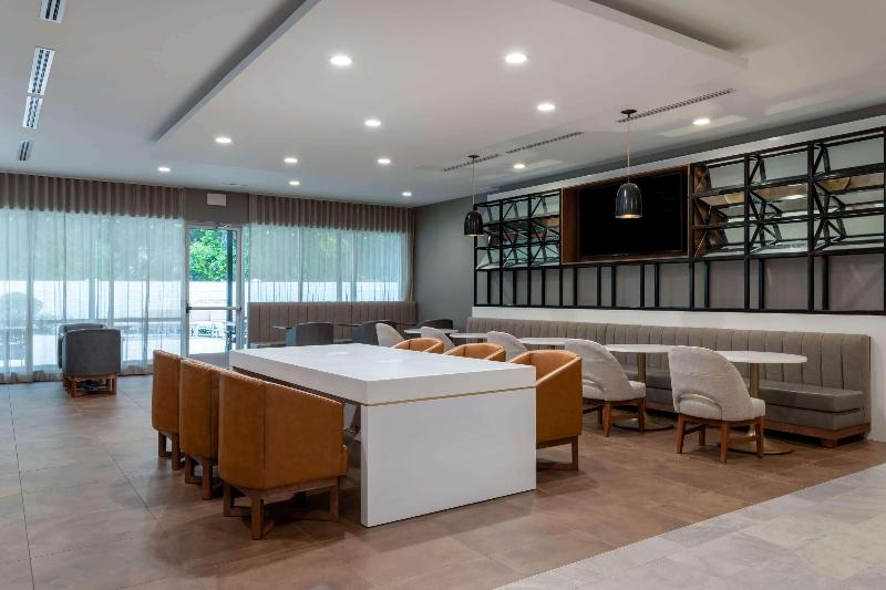 호텔 Wyndham Garden Orlando Airport Free Airport Shuttle