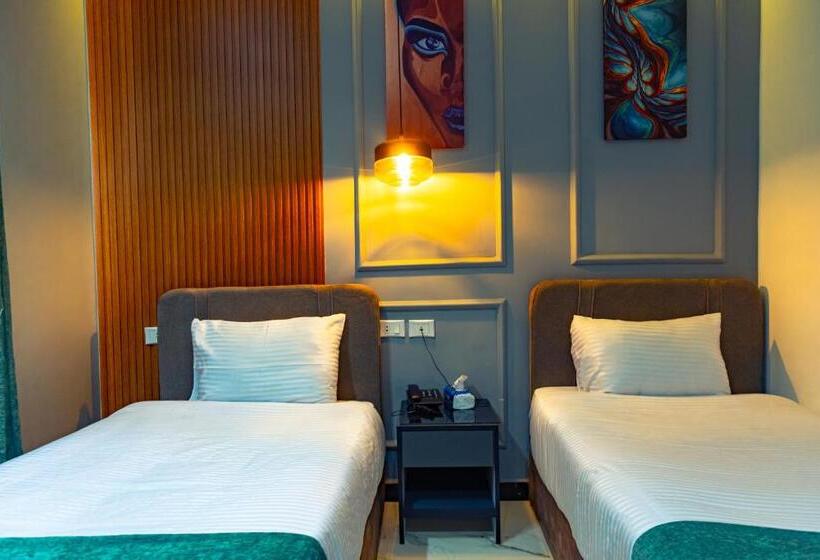 هاستل Museum Plaza