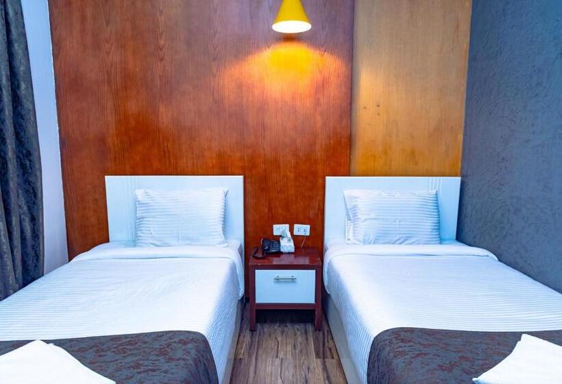 هاستل Museum Plaza