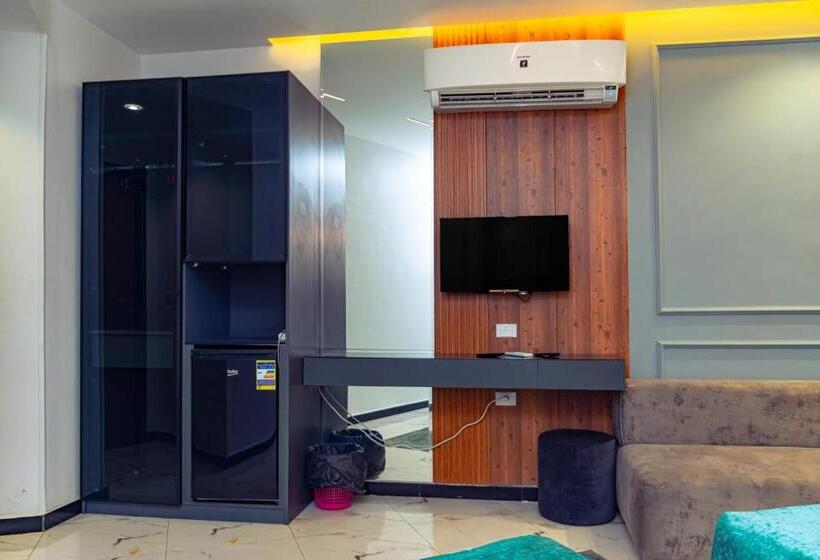 هاستل Museum Plaza