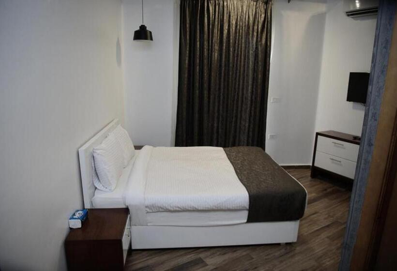 هاستل Museum Plaza