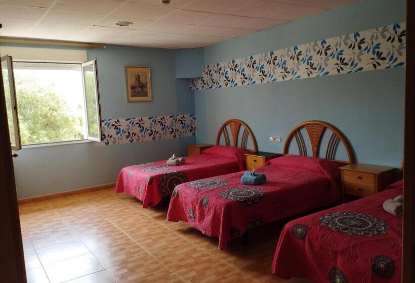 펜션 Hostal Restaurante La Cepa