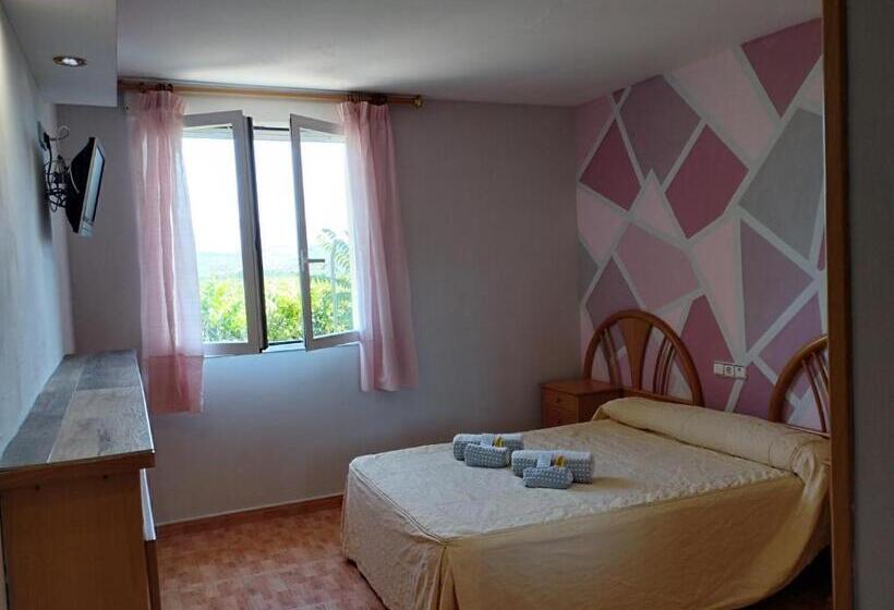 펜션 Hostal Restaurante La Cepa