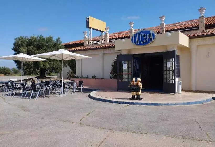ペンション Hostal Restaurante La Cepa