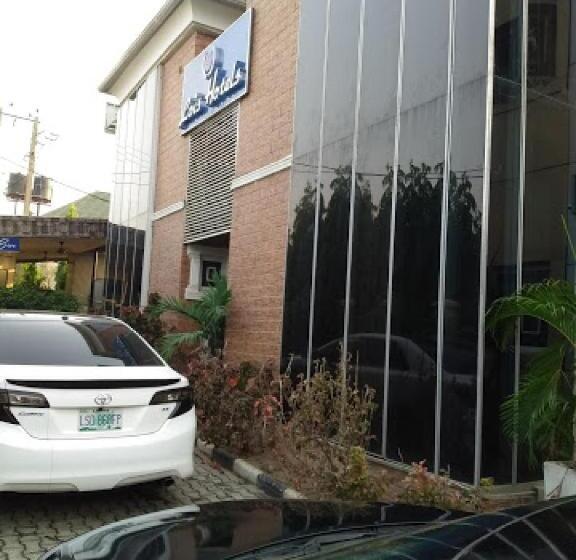 Пансион Room In Lodge Lois Hotels Ltd Makurdi