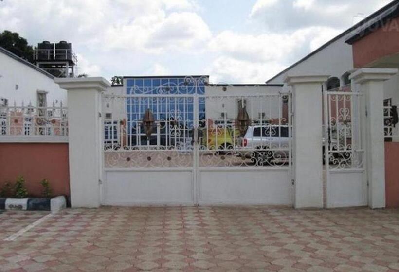 Пансион Room In Lodge Lois Hotels Ltd Makurdi