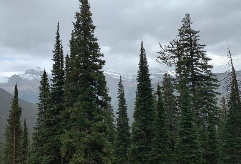 فندق صغير Glacier Haven Inn