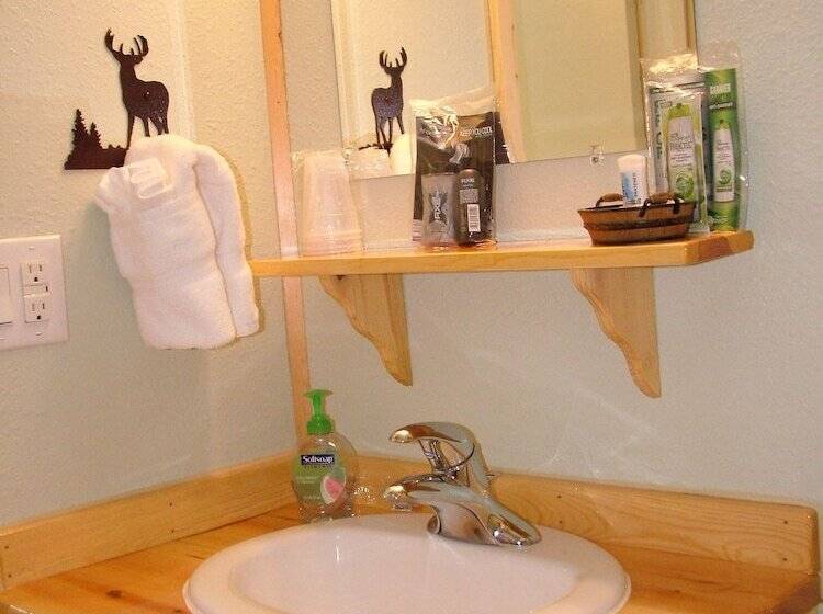 فندق صغير Glacier Haven Inn