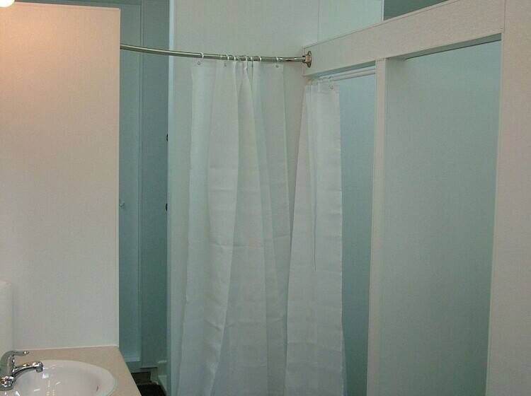 فندق صغير Glacier Haven Inn