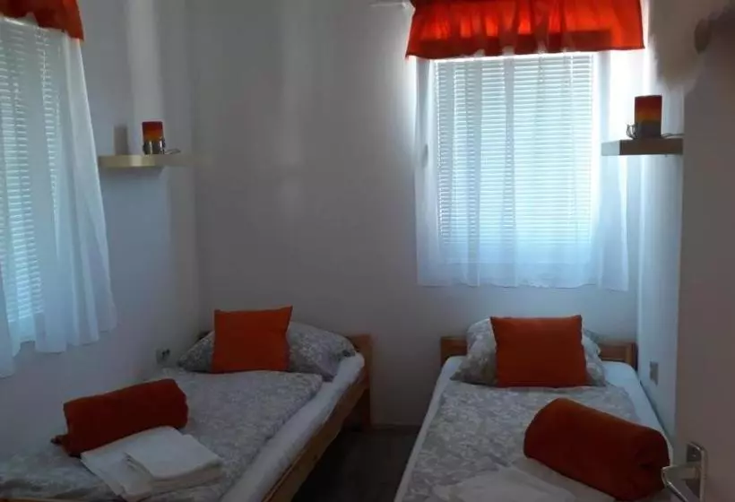 Aamiaismajoitus (B&B) Gabriella Panzió