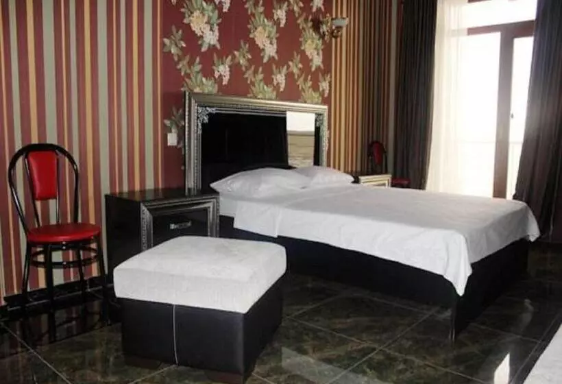 هتل Guria Palace