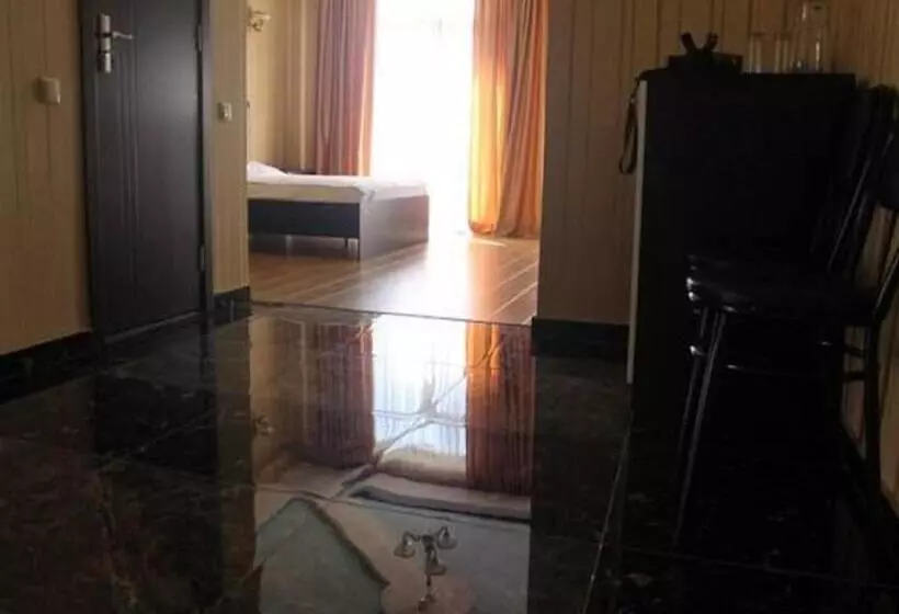 هتل Guria Palace