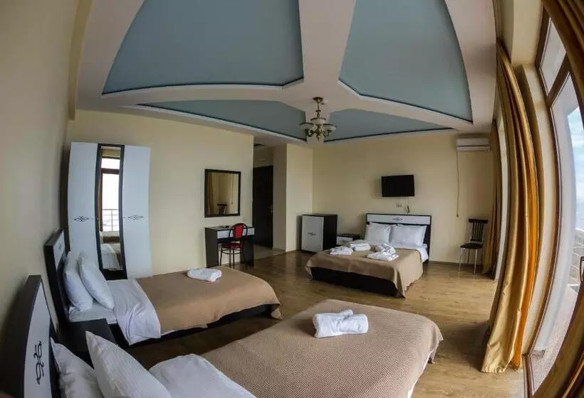 هتل Guria Palace
