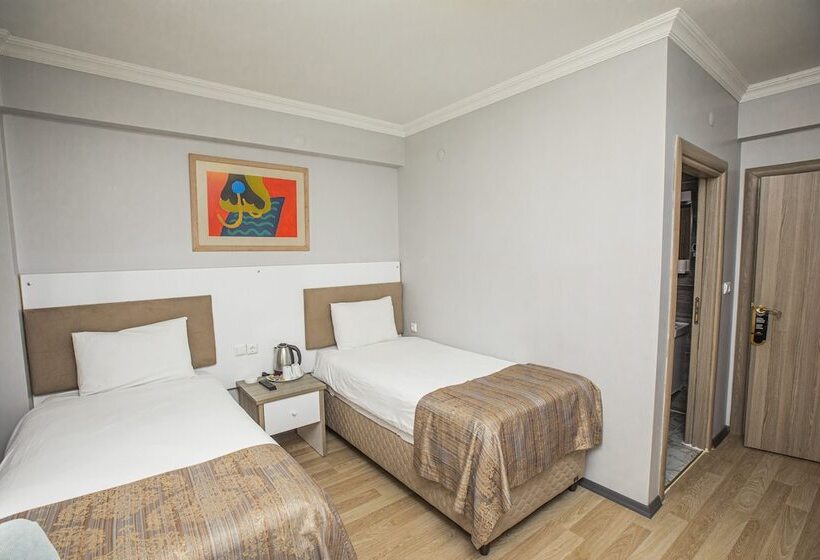 בית מלון כפרי Konuk