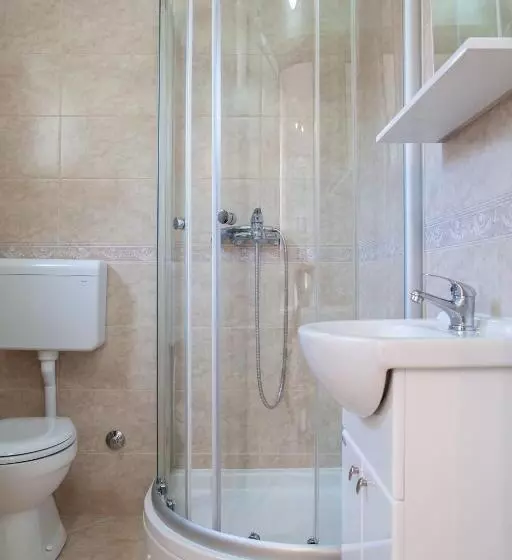 پانسیون Apartments & Rooms Jelka