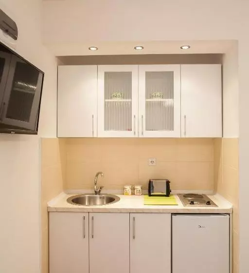 پانسیون Apartments & Rooms Jelka