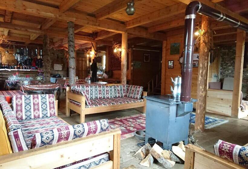 پانسیون Demircioglu Pokut Dag Evi