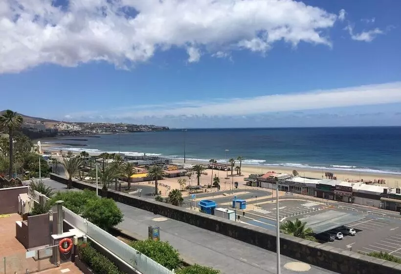 Apartamentos El Paseo