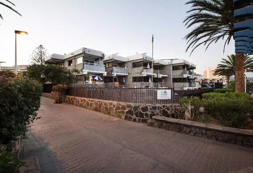 Apartamentos El Paseo