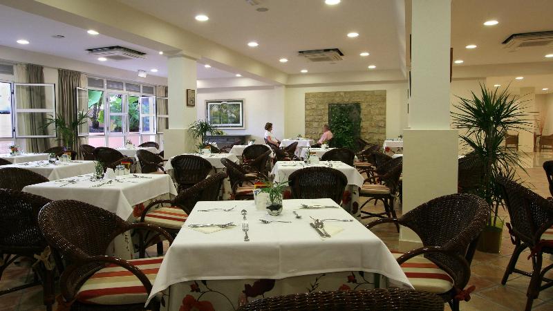 Apartamentos Jardín Del Conde