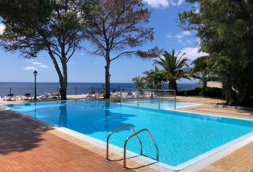 ホテル Albatroz Beach & Yacht Club