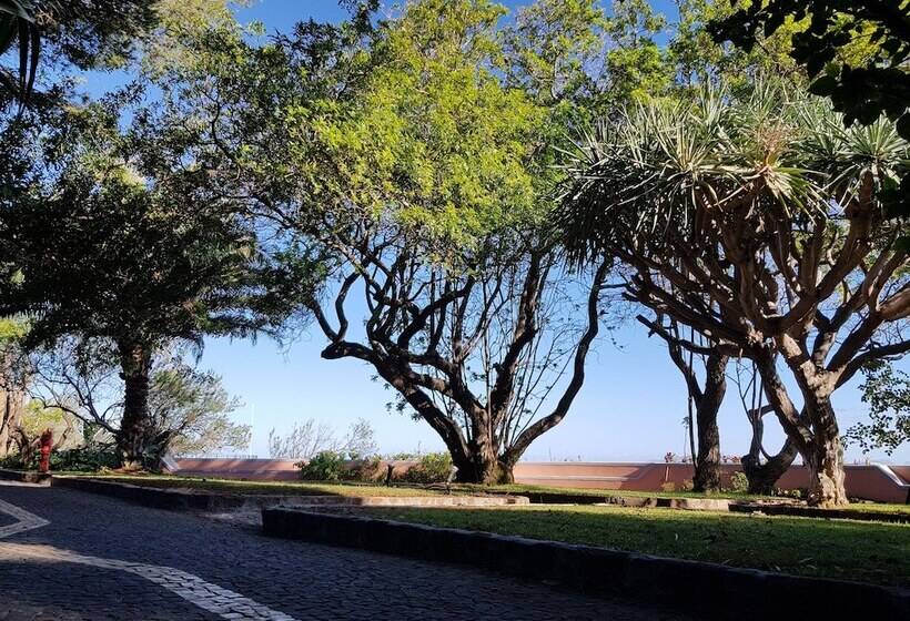 ホテル Albatroz Beach & Yacht Club