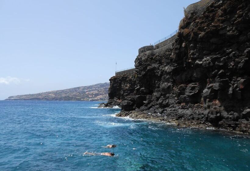 ホテル Albatroz Beach & Yacht Club