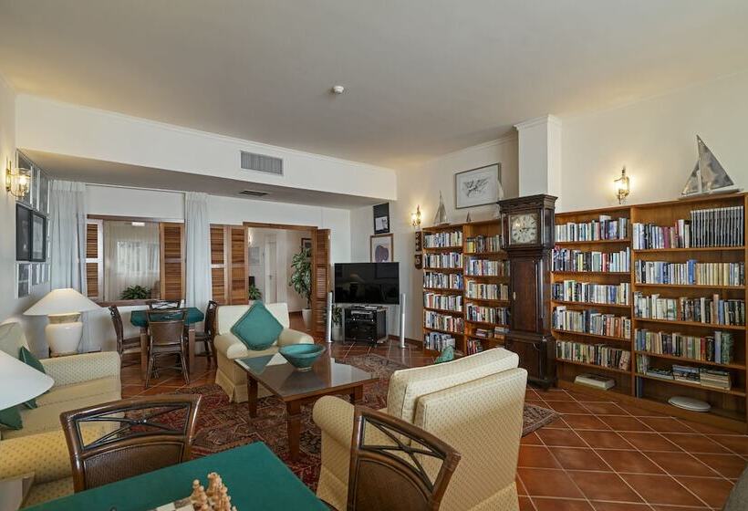 ホテル Albatroz Beach & Yacht Club