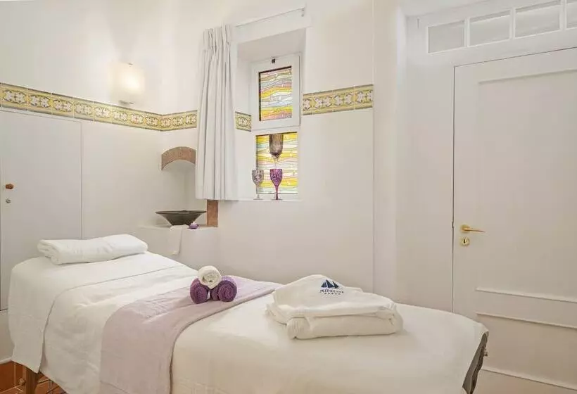 בית מלון כפרי Albatroz Beach & Yacht Club